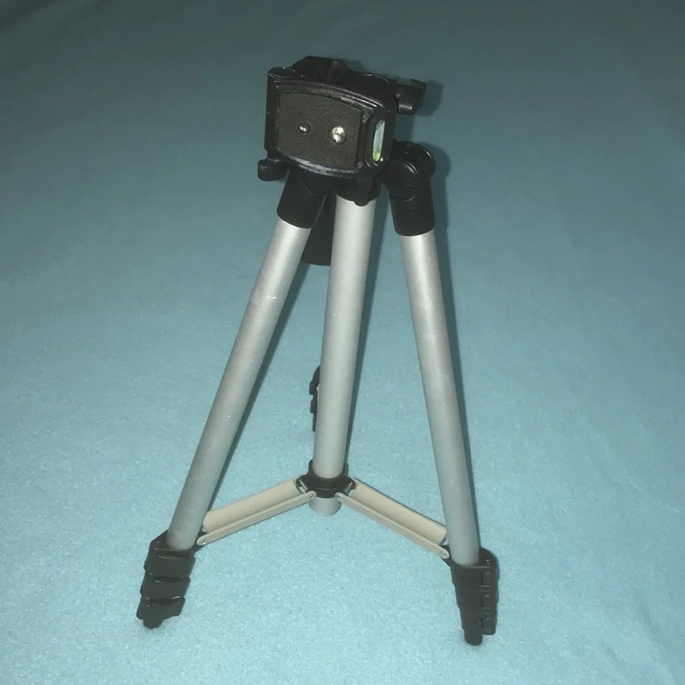 X IT PRO SERIES 50” Tripod with level designed for camcorder & DSLR’s NEW IN BOX